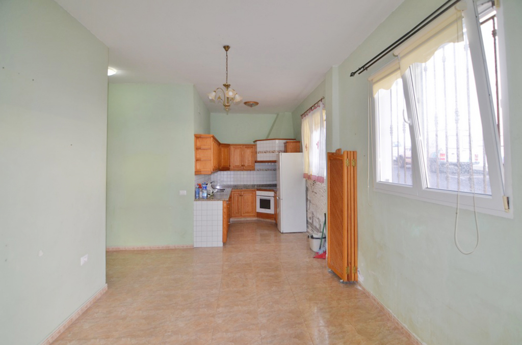 Se vende fantástico piso bajo en San José, Breña Baja