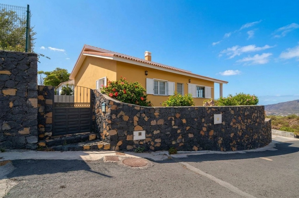 🏡 CASA INDEPENDIENTE CON VISTAS AL MAR Y A LAS MONTAÑAS EN EL PASO