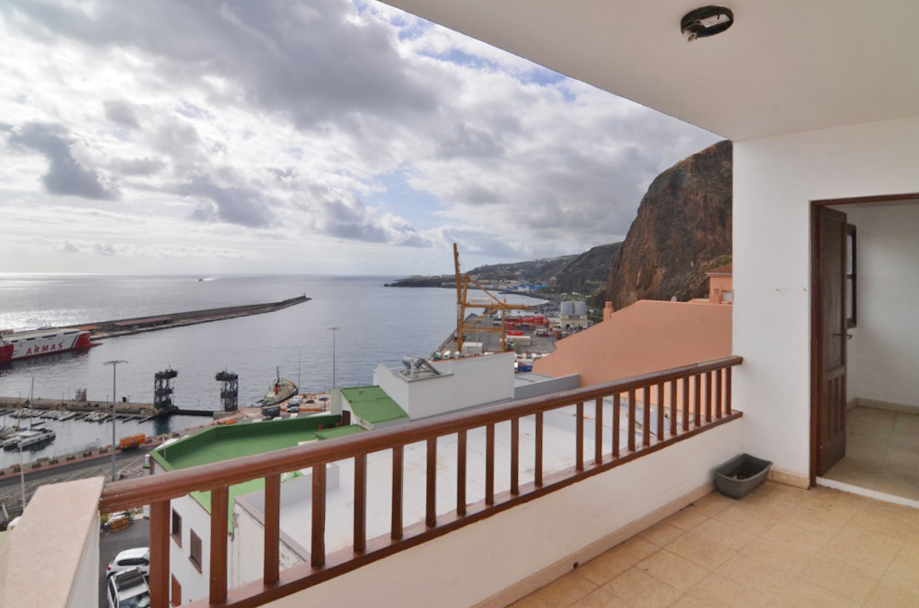 🏡 AMPLIO PISO CON VISTAS AL MAR Y A LA MONTAÑA EN S/C DE LA PALMA